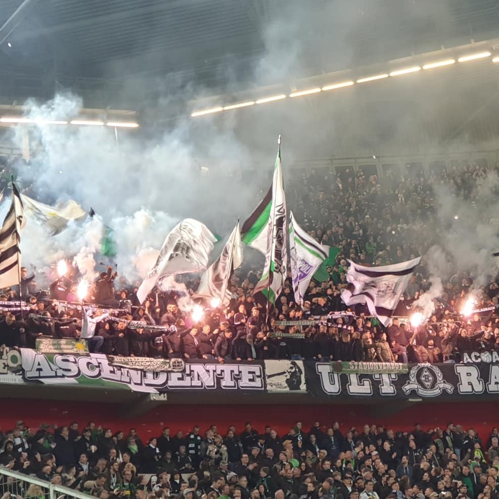 Mönchengladbach zündet in Düsseldorf - Borussia Mönchengladbach | Pyroshow