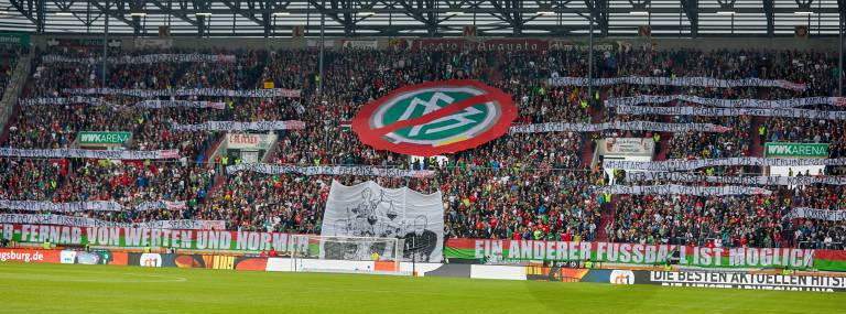 Augsburg Choreo gegen den DFB