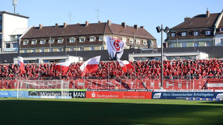 Hallescher FC mit 2.000 Fans in München - Hallescher FC | Rückblick