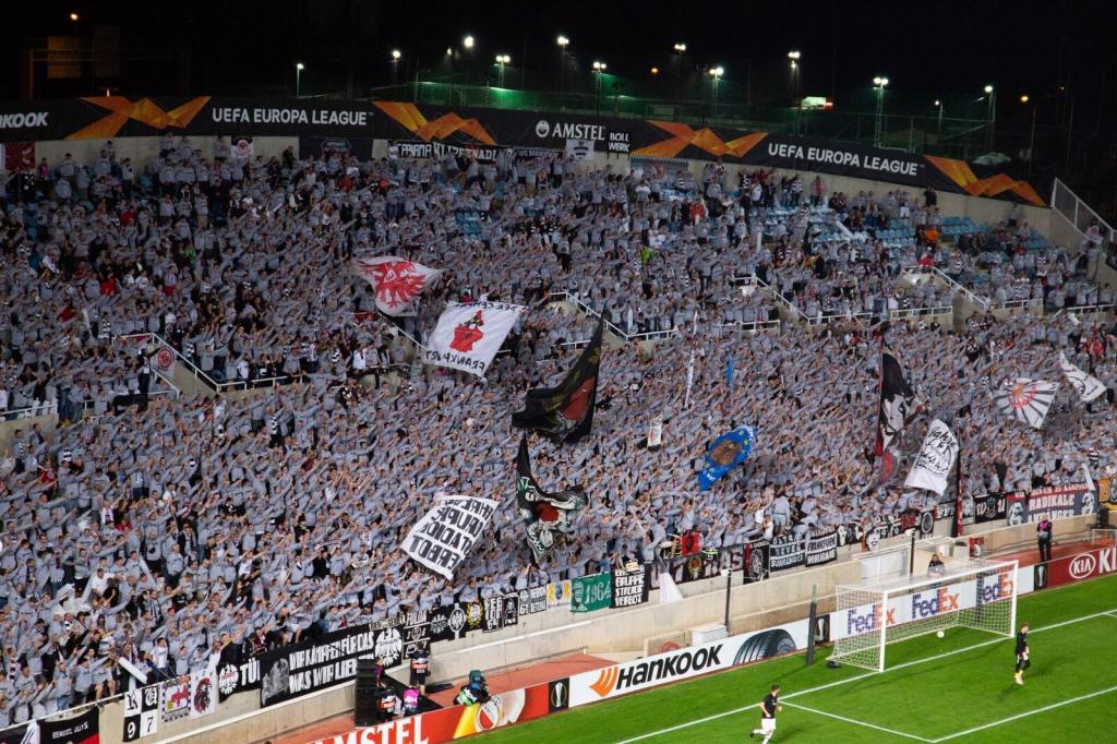 5.000 Frankfurter in Zypern - Eintracht Frankfurt | Rückblick - Bild 2