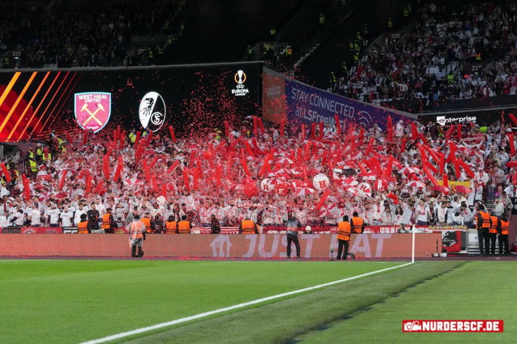 Freiburg Intro bei West Ham United - SC Freiburg e.V. | Choreo