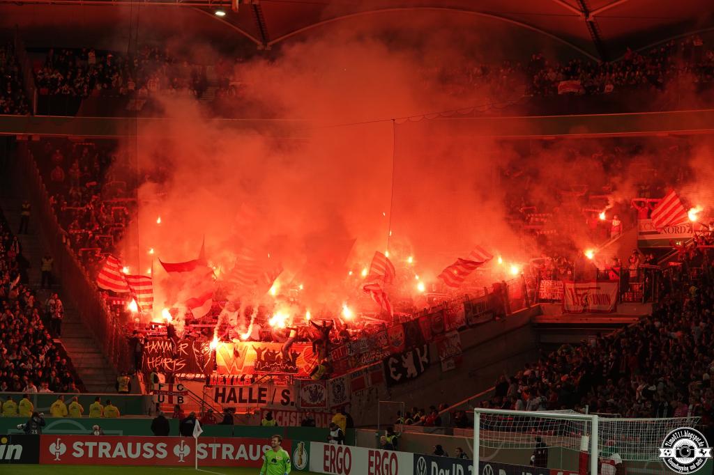 Union Berlin zündet in Stuttgart - 1. FC Union Berlin e.V. | Pyroshow