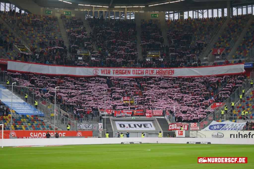 Freiburger Schal-Choreo in Düsseldorf - SC Freiburg e.V. | Choreo