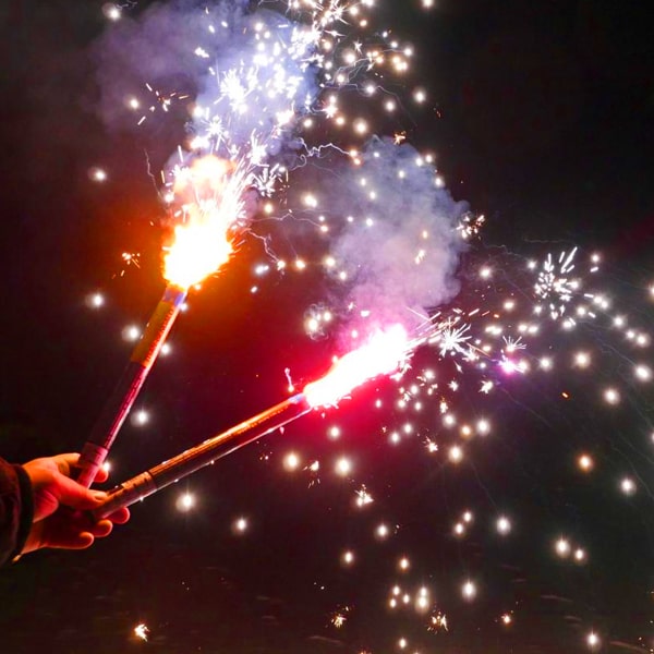 Extrem helle Signal Handlichtfackel in rot 60 sec. tschnisches Feuerwerk T1 Bengalo  Bengalos berlin kaufen werksverkauf kreuzberg schöneberg x195