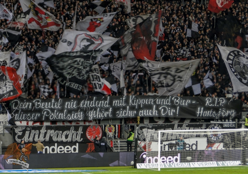 Eintracht-Fanszene trauert um Fan. - Eintracht Frankfurt | Spruchband