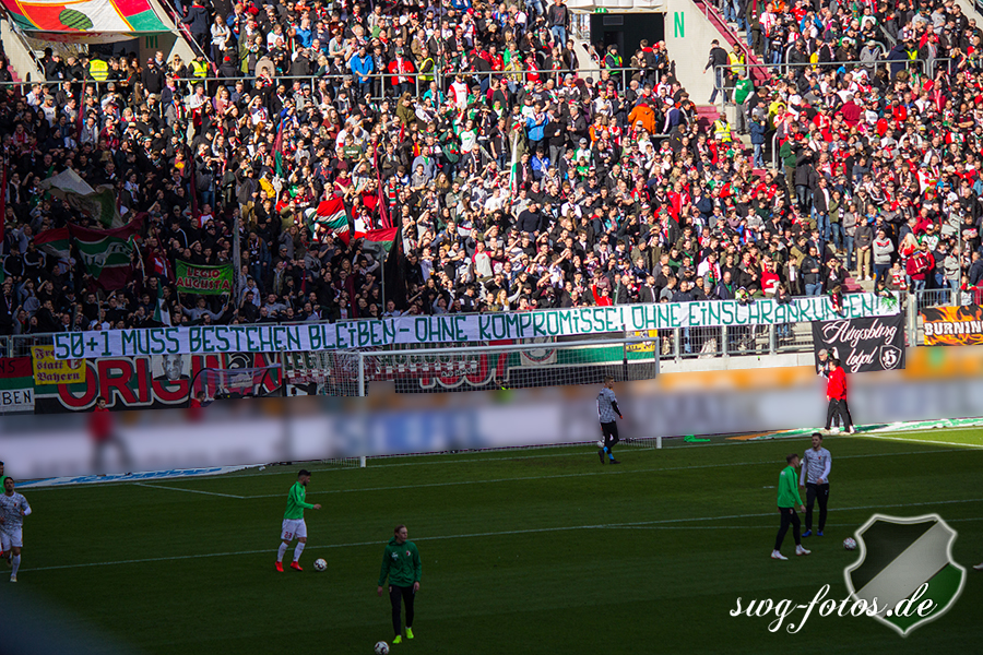 „50+1 muss bleiben!“ - FC Augsburg | Spruchband