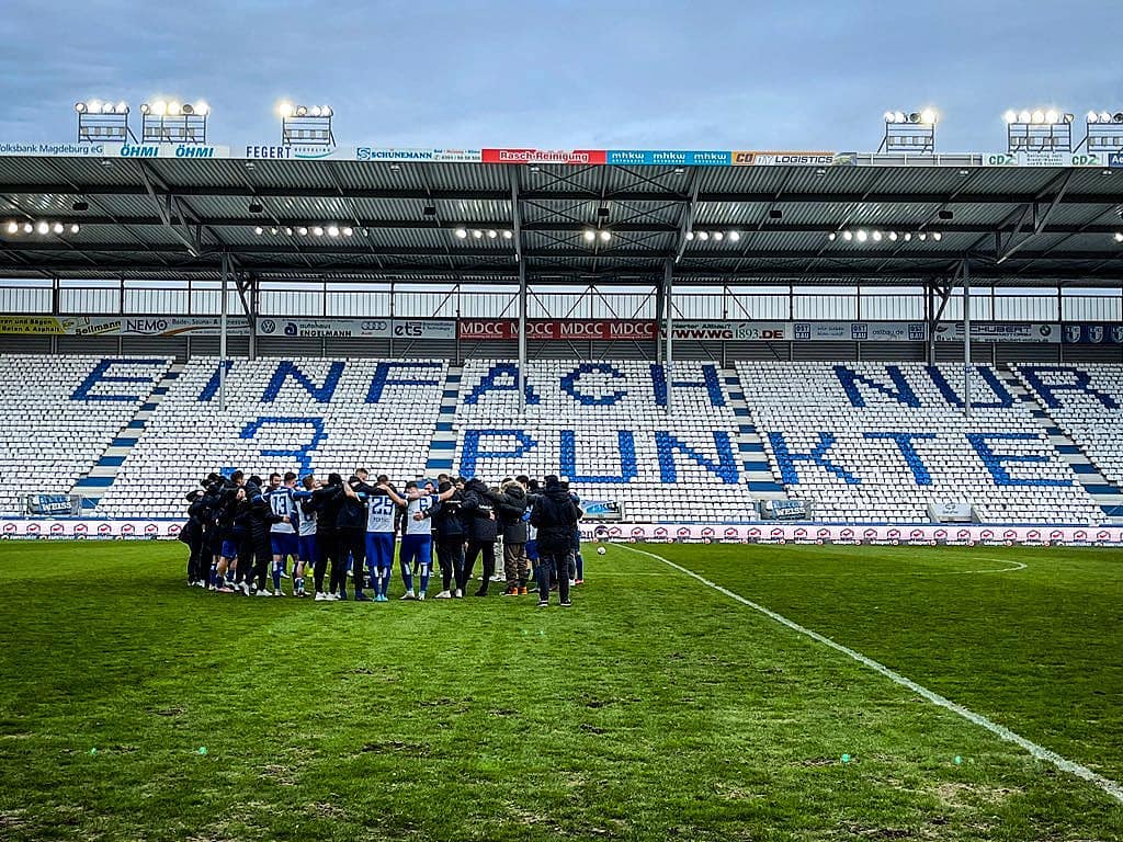 Magdeburg mit Poncho-Choreo gegen Lautern - 1. FC Magdeburg | Choreo