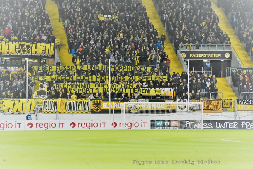 Alemannia-Fans protestieren gegen Montagsspiele - Alemannia Aachen | Spruchband