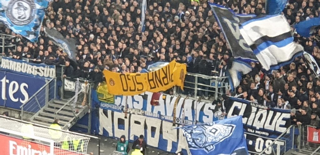 HSV-Ultras mit gezogenem Fanmaterial von Dynamo Dresden! - Hamburger SV | Sonstiges