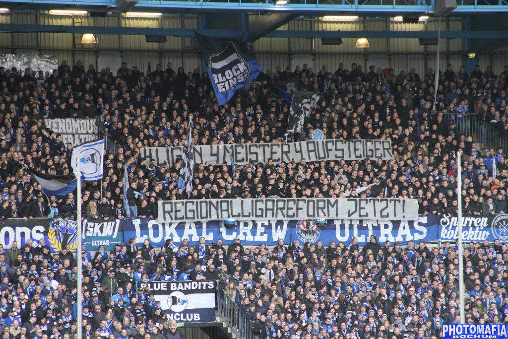 „4 Ligen - 4 Aufsteiger!“ - VfL Bochum 1848 vs. Arminia Bielefeld | Spruchband - Bild 2