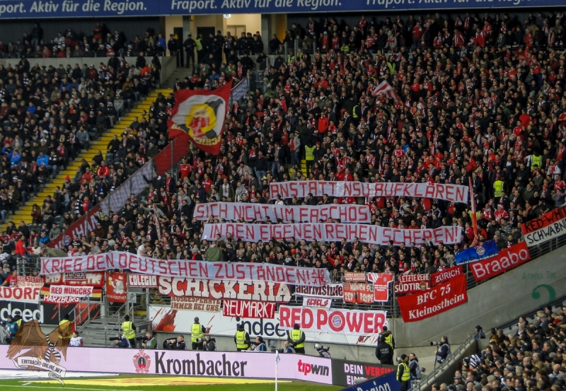 Bayern mit Spruchbändern gegen Leipzig und Frankfurt! - Bayern München | Spruchband - Bild 2