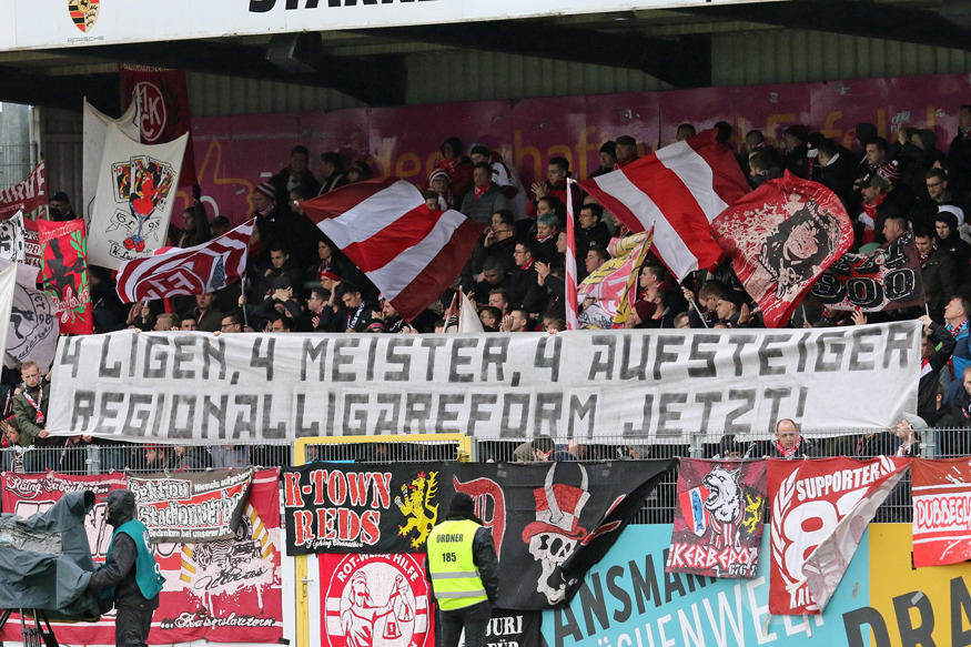 „Regionalligareform jetzt!“ - 1. FC Kaiserslautern | Spruchband