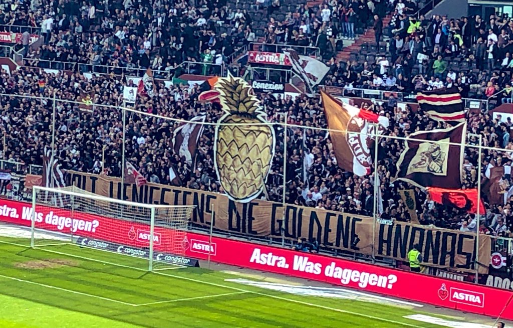 „Holt euch die goldenen Ananas!“ - FC St. Pauli e.V. | Choreo - Bild 1