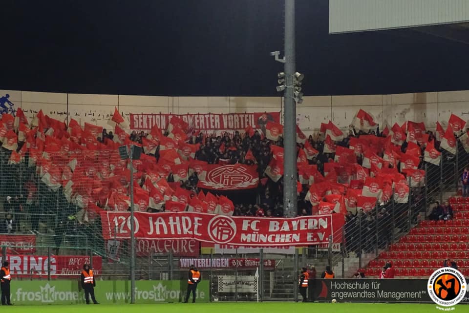Choreo der Bayern Amateure in Unterhaching - Bayern Amateure | Choreo