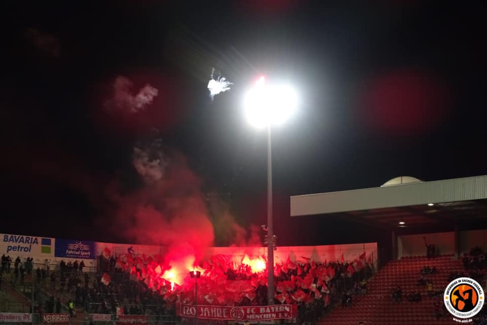 Pyro zu 120 Jahren FC Bayern - Bayern Amateure | Pyroshow