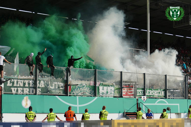 Bremen zündet in Cottbus - Werder Bremen | Pyroshow