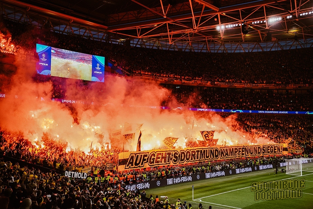 Dortmund zündet beim CL-Finale in Wembley - Borussia Dortmund | Pyroshow