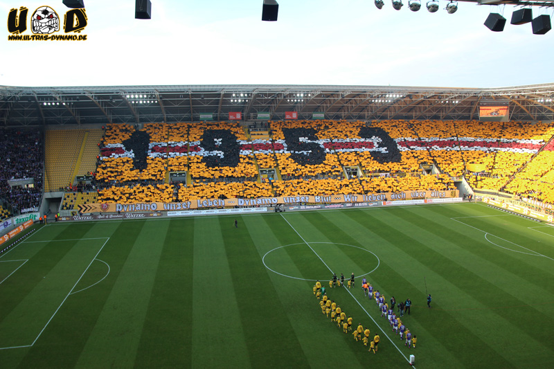 Dynamo Choreo gegen Aue - SG Dynamo Dresden e.V. | Choreo - Bild 2