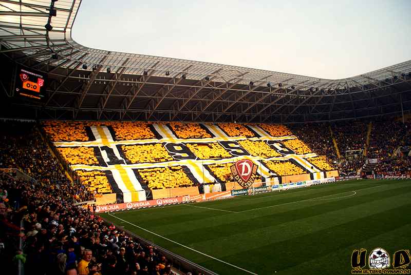 Dynamo Choreo gegen Halle - SG Dynamo Dresden e.V. | Choreo