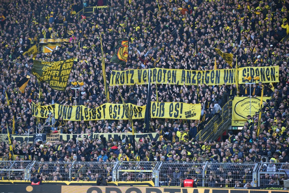 Dortmund mit Spruchband gegen Hopp! - Borussia Dortmund | Spruchband
