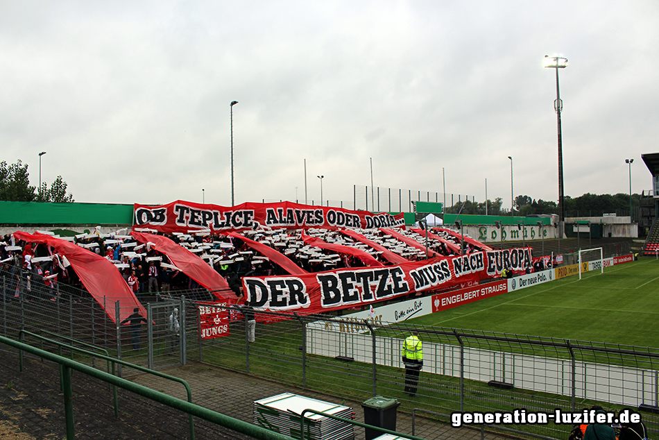 Kaiserslautern Choreo beim VfB Eichede - 1. FC Kaiserslautern | Choreo