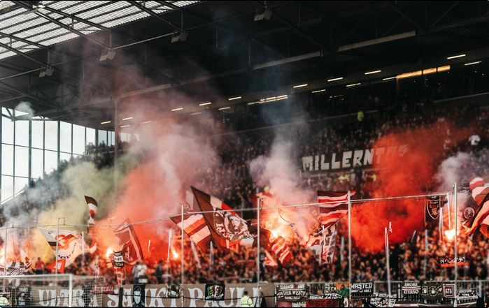 St. Pauli zündet gegen Rostock - FC St. Pauli e.V. | Pyroshow