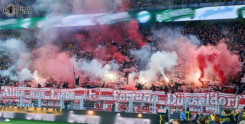 Düsseldorf zündet in Dortmund - Fortuna Düsseldorf 1895 e.V. | Pyroshow