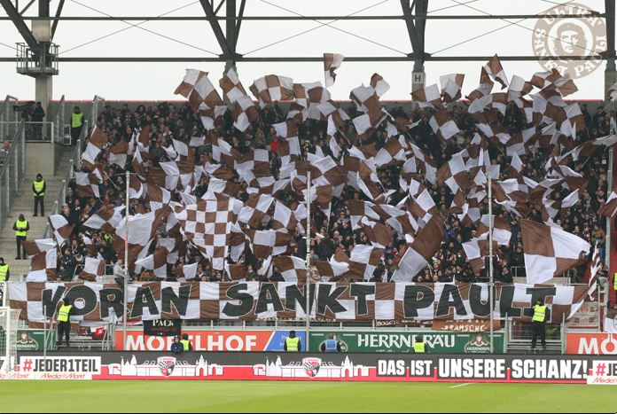 St. Pauli Choreo in Ingolstadt - FC St. Pauli e.V. | Choreo