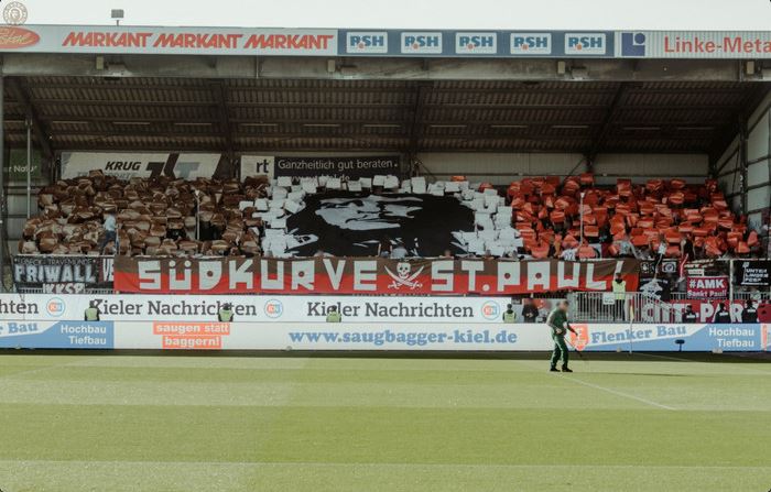 St. Pauli Choreo in Kiel - FC St. Pauli e.V. | Choreo