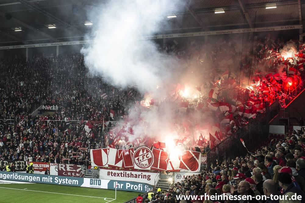 Kölner Pyro-Show in Mainz - 1. FC Köln | Pyroshow - Bild 1