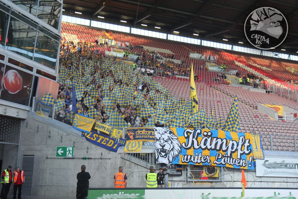 Braunschweig Choreo in Kaiserslautern - Eintracht Braunschweig | Choreo