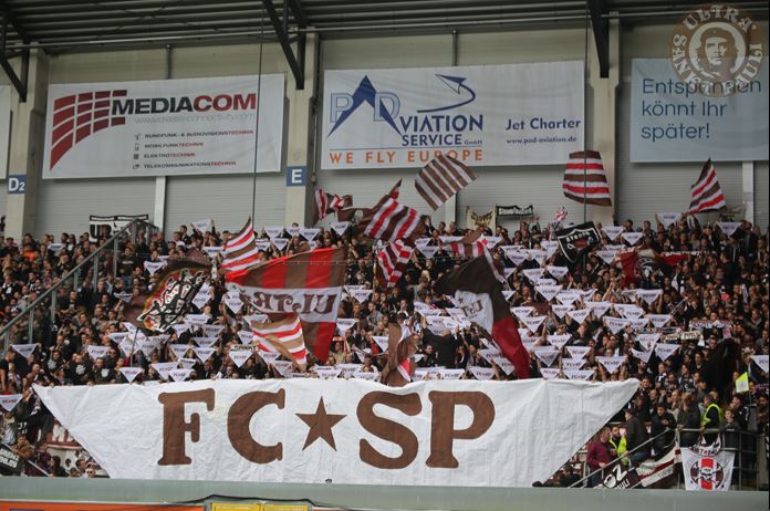 St. Pauli Choreo in Paderborn - FC St. Pauli e.V. | Choreo