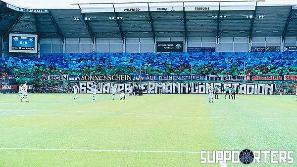 Paderborn Choreo gegen Karlsruhe