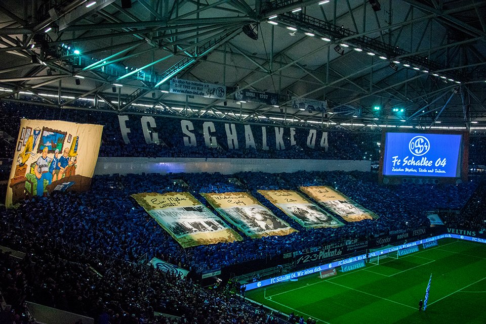 Schalke Choreo gegen Hannover - FC Schalke 04 e.V. | Choreo