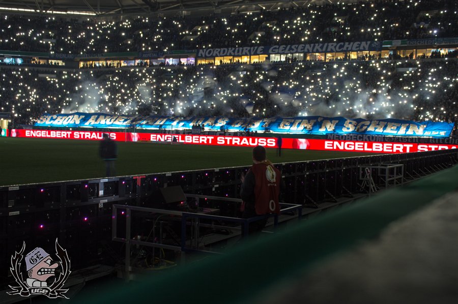 Schalke Choreo gegen Wolfsburg - FC Schalke 04 e.V. | Choreo