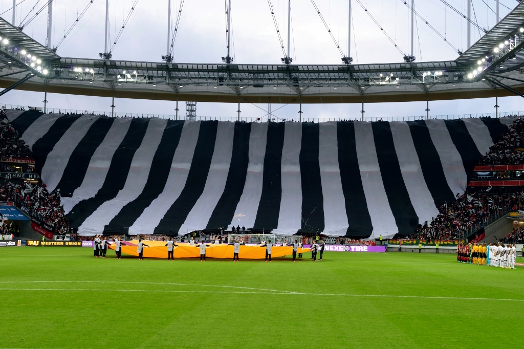 Frankfurt Choreo gegen Bordeaux - Eintracht Frankfurt | Choreo - Bild 1