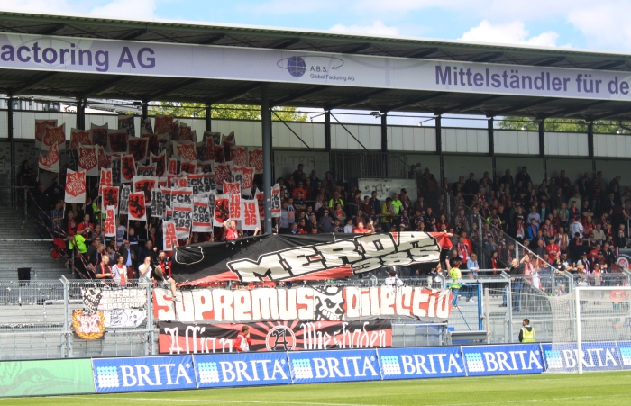 Wiesbaden Choreo gegen den FSV Frankfurt - SV Wehen Wiesbaden | Choreo
