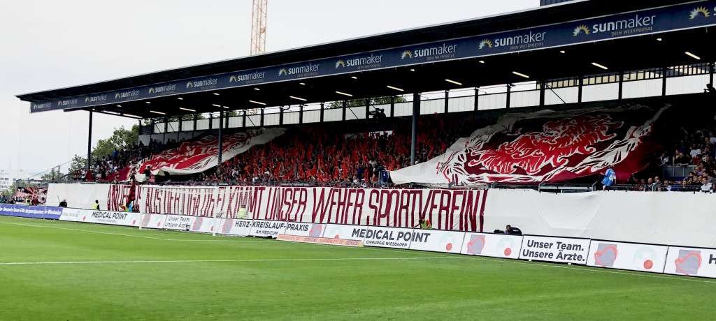 Wiesbaden Choreo gegen Karlsruhe - SV Wehen Wiesbaden | Choreo