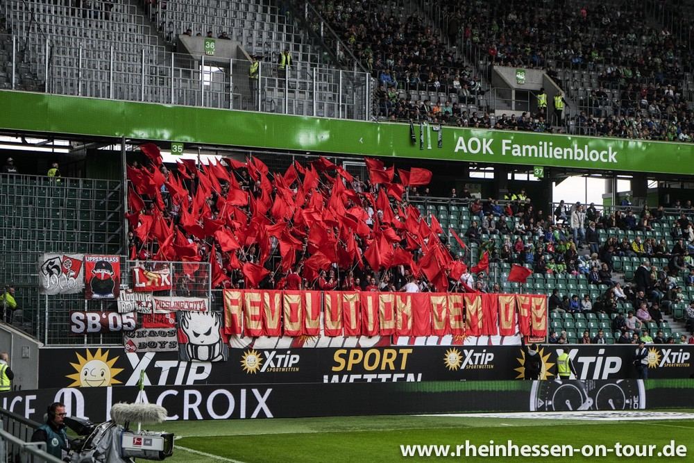 Mainz Choreo in Wolfsburg - 1. FSV Mainz 05 e.V. | Choreo