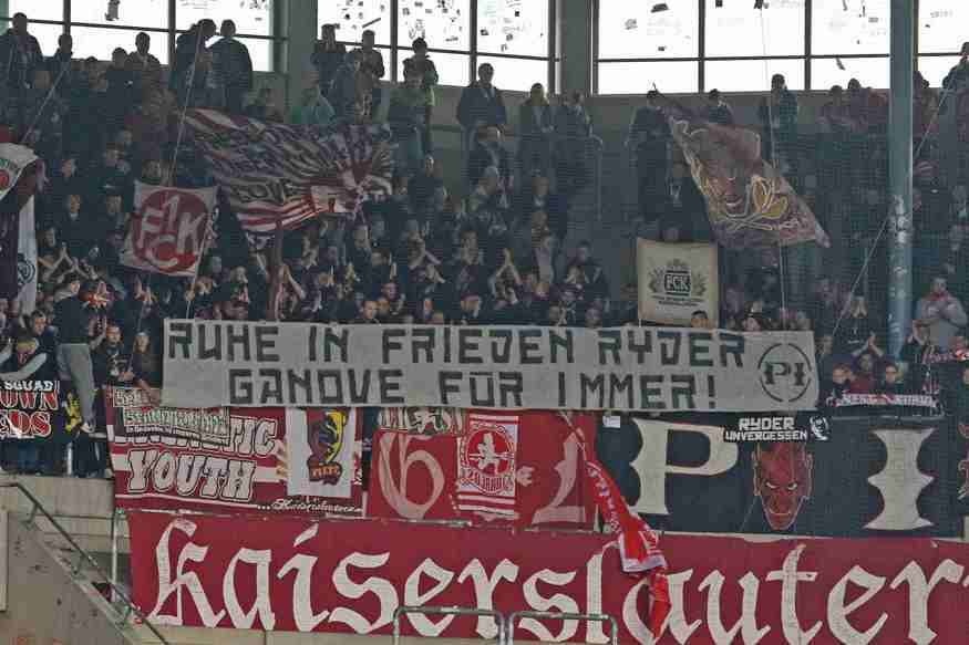 Ruhe in Frieden Ryder! - 1. FC Kaiserslautern | Spruchband