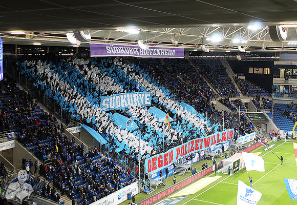 Hoffenheim-Choreo gegen Polizeigewalt