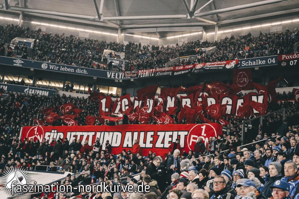 Gemeinsame Aktion beider Fanlager - FC Schalke 04 e.V. vs. 1. FC Nürnberg e.V. | Choreo - Bild 1