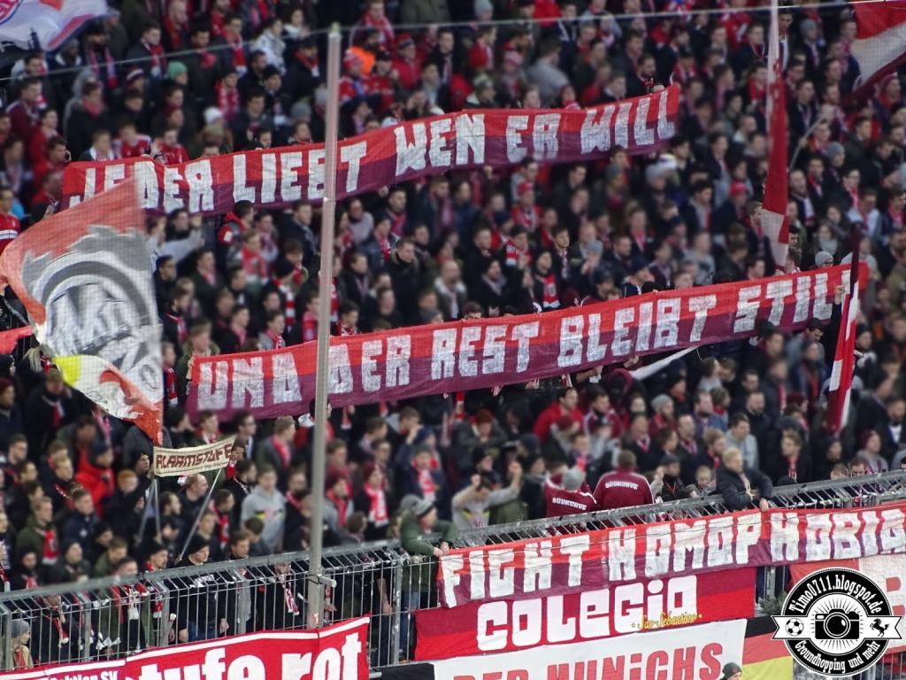 Bayern Fanszene mit Kritik an hohen Preisen und Spruchband gegen Homophobie! - Bayern München | Spruchband - Bild 2