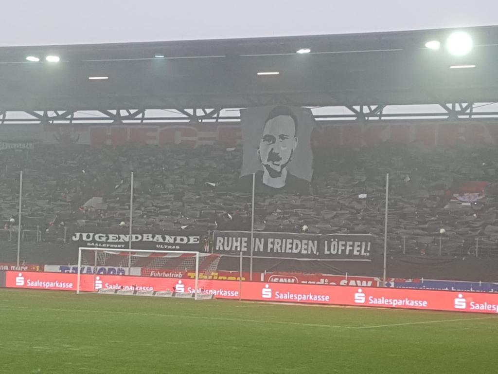 Ruhe in Frieden Löffel! - Hallescher FC | Choreo - Bild 2