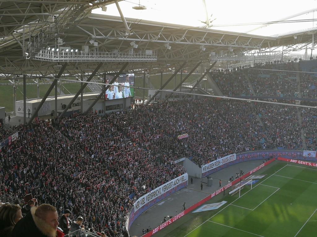 Leipzig-„Fans“ mit Boykott und Spruchbändern! - RBL | Spruchband - Bild 1