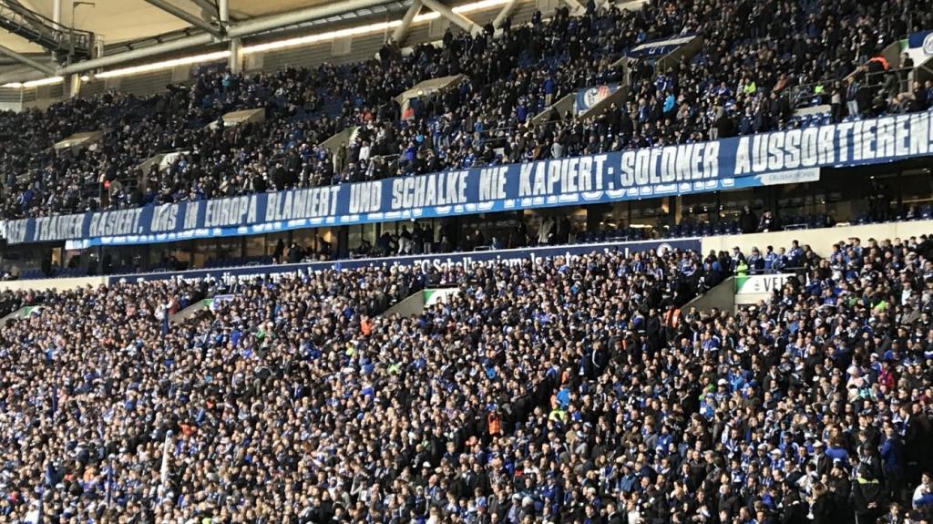 Schalke Fanszene mit Dank an Tedesco und Kritik an der Mannschaft! - FC Schalke 04 e.V. | Spruchband - Bild 2