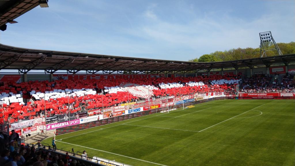 Halle mit Chreo gegen 1860! - Hallescher FC | Choreo - Bild 2