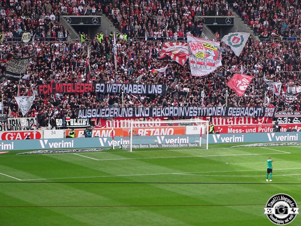 Stuttgart mit Spruchbändern gegen Grindel, DFB und Ausgliederung! - VfB Stuttgart | Spruchband - Bild 2