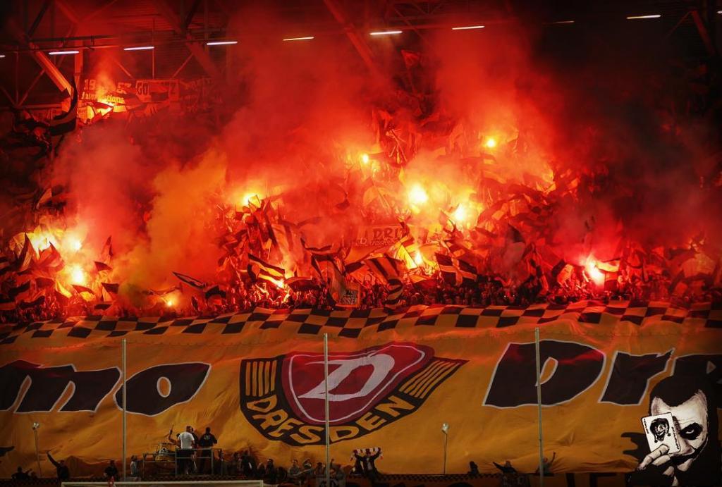 Dynamo Dresden zündet gegen Ergebirge Aue - SG Dynamo Dresden e.V. | Pyroshow