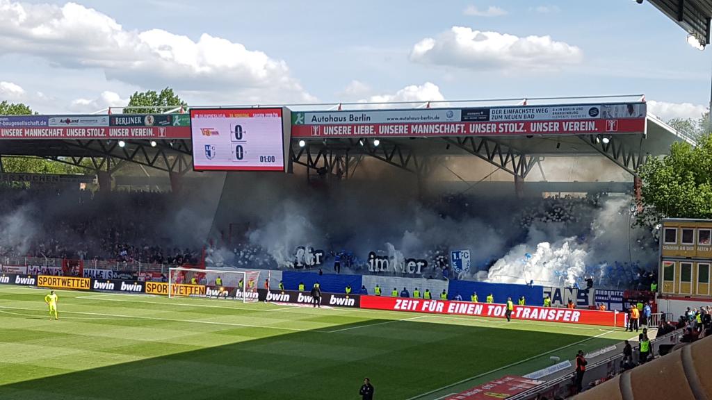 Magdeburg mit Choreo gegen Union Berlin! - 1. FC Magdeburg | Pyroshow - Bild 1
